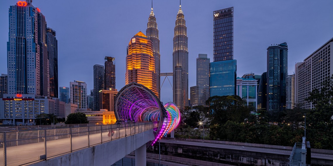 沙馬羅行人天橋